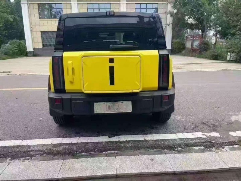 青島26年奇瑞ICAR9