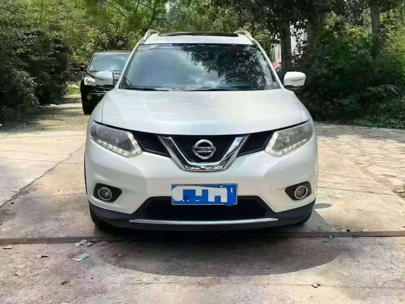蘇州14年日產奇駿1