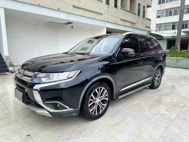 深圳17年三菱欧蓝德3