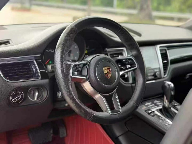 珠海17年保時捷Macan7