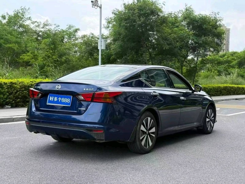 東莞22年日產天籟5