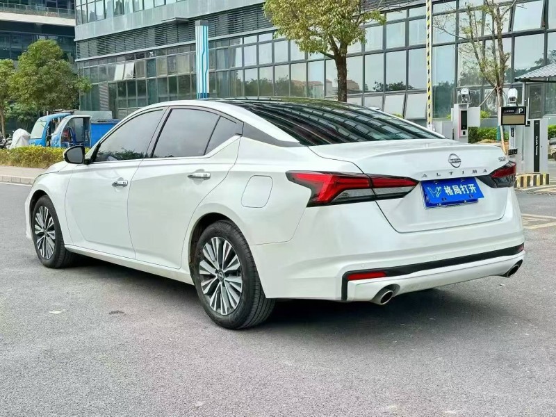 東莞24年日產天籟4