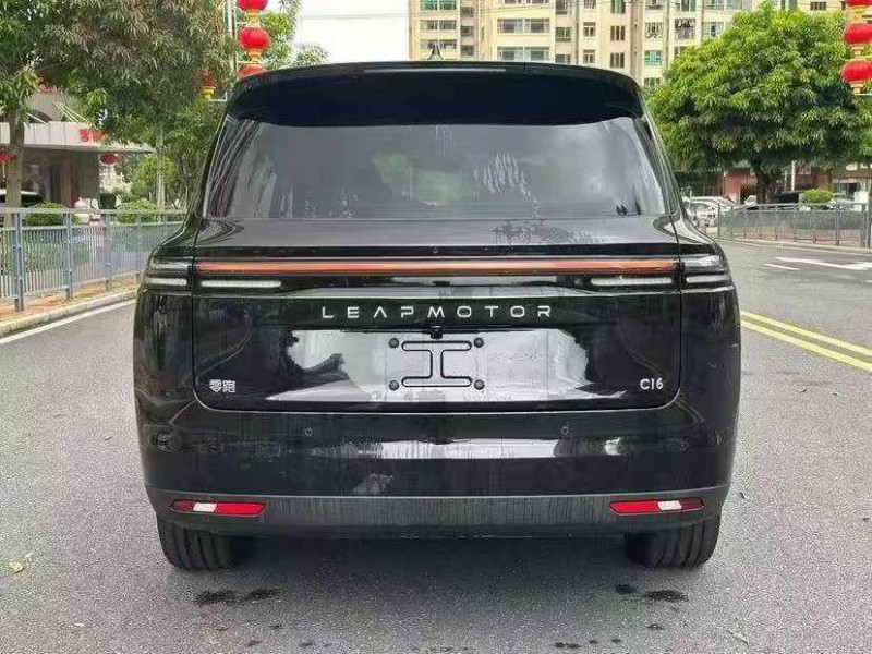 深圳26年零跑汽車C169