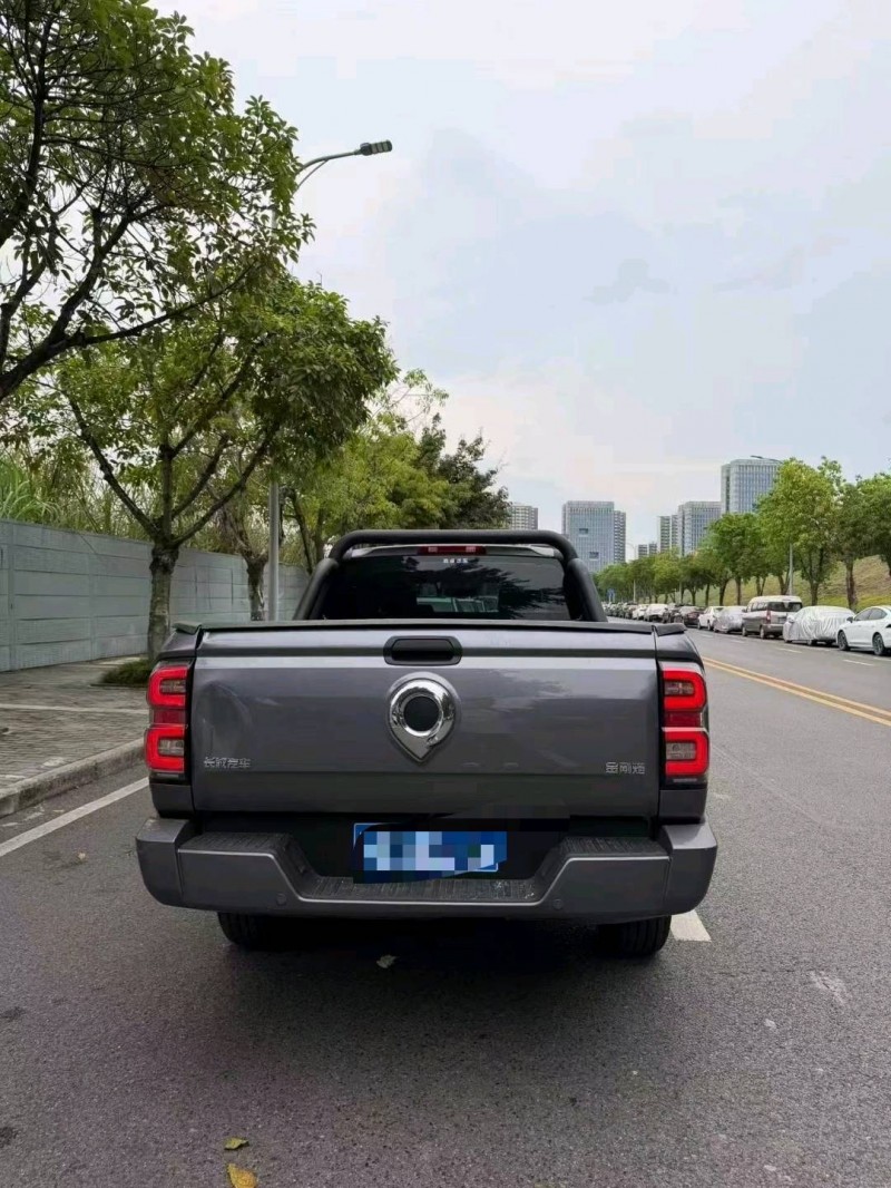 重慶25年長城汽車炮 皮卡2