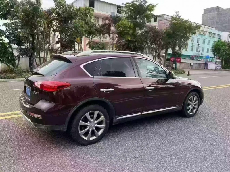 珠海16年英菲尼迪QX508