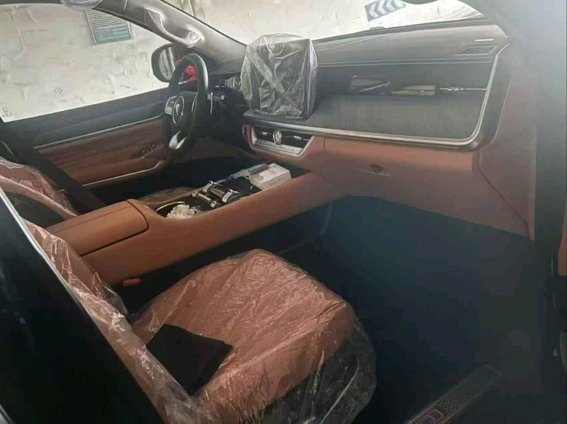 長沙25年長城汽車坦克4