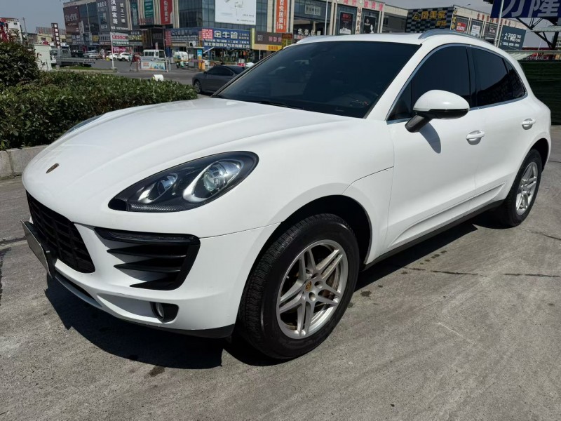 襄阳18年保时捷Macan2