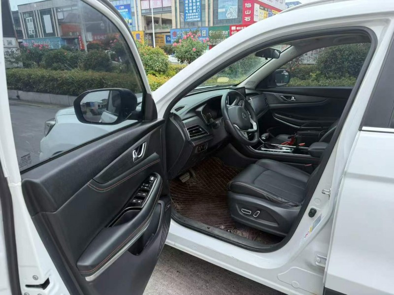 襄陽21年長安汽車CS756