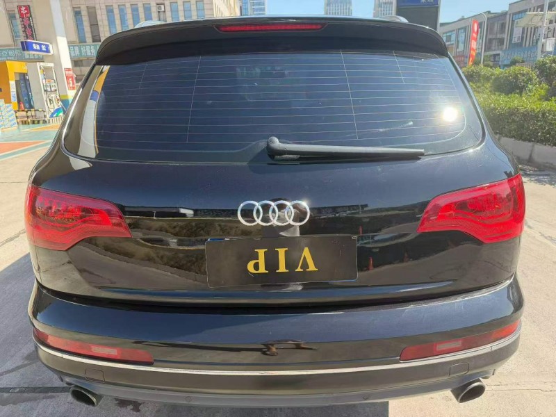 襄陽15年奧迪Q78