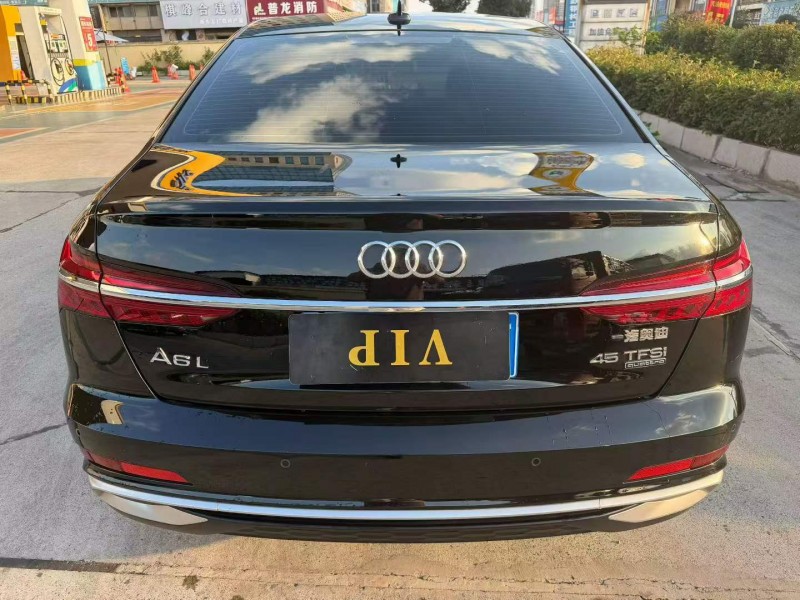 襄陽24年奧迪A6L8