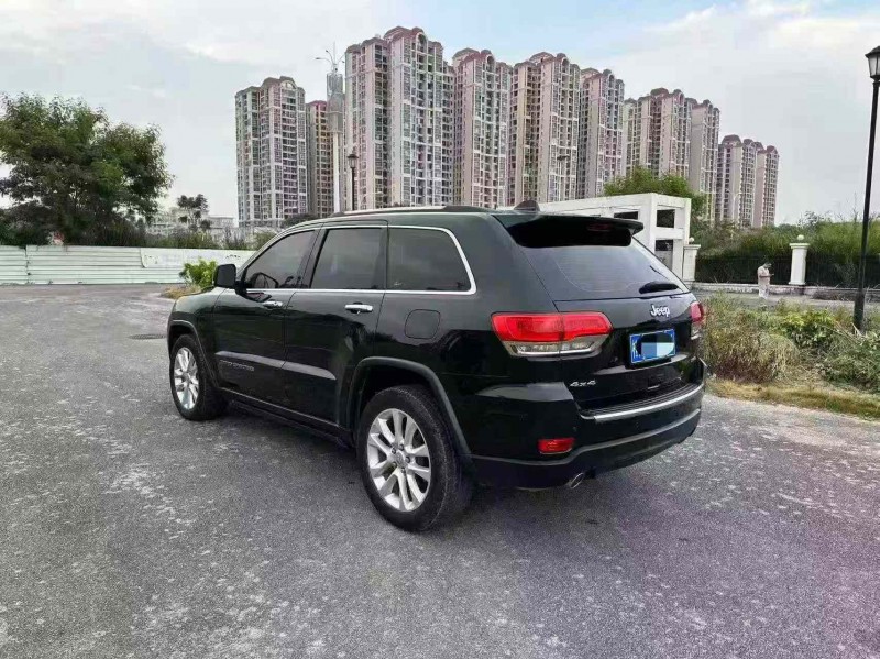 南寧18年Jeep大切諾基8