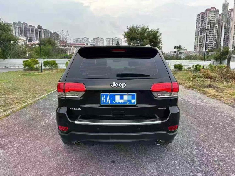 南寧18年Jeep大切諾基9