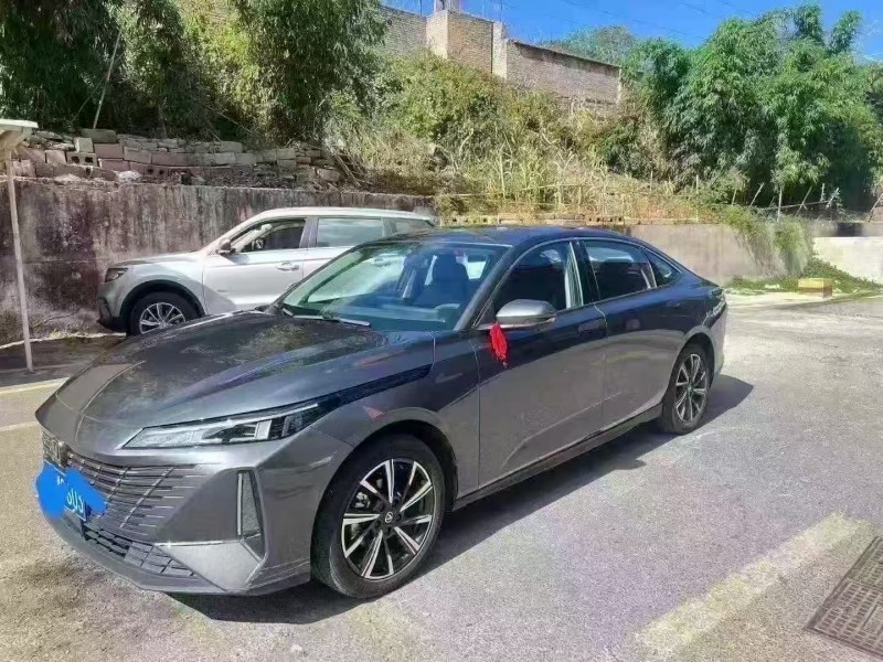 貴陽24年長安汽車逸動2