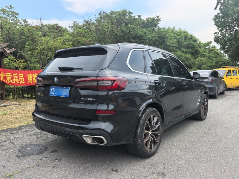 上海23年宝马X55