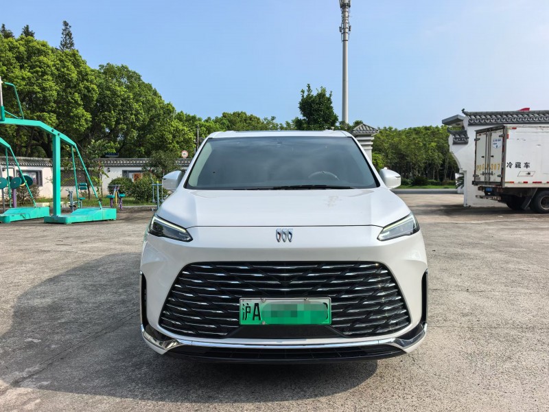 上海25年别克GL81