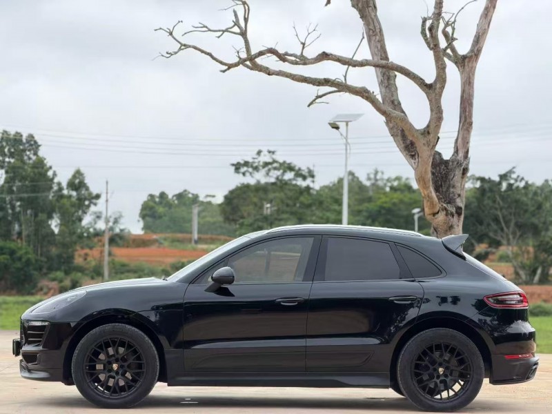 湛江16年保時捷Macan5