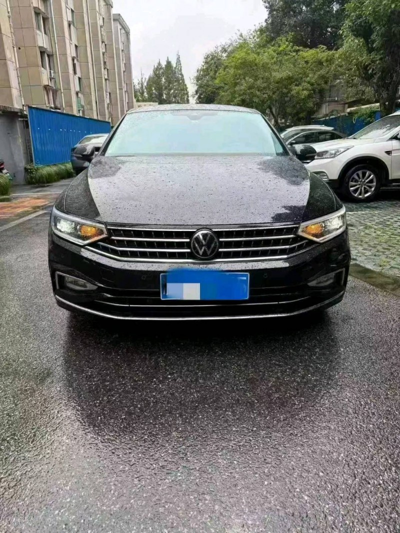 景德镇23年大众迈腾1