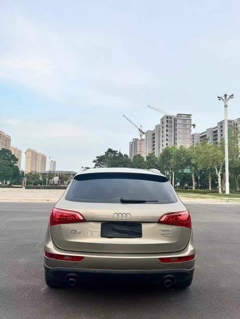 枣庄13年奥迪Q58