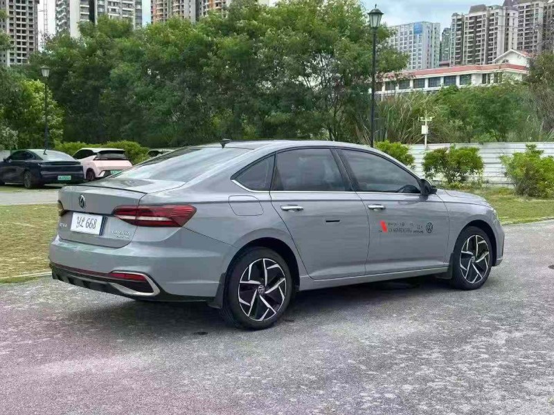 南宁22年大众朗逸7