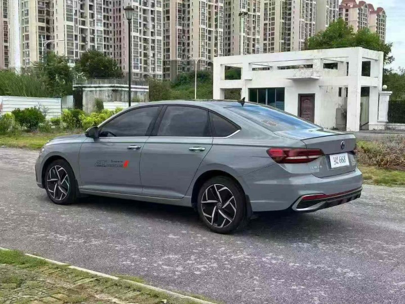 南宁22年大众朗逸8