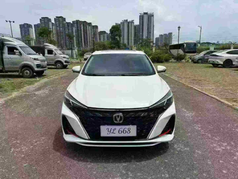 南寧25年長安汽車逸動1