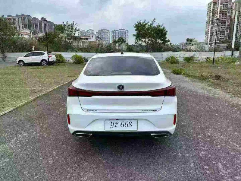 南寧25年長安汽車逸動9