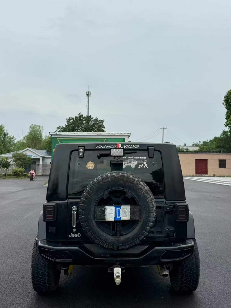 棗莊10年Jeep牧馬人8