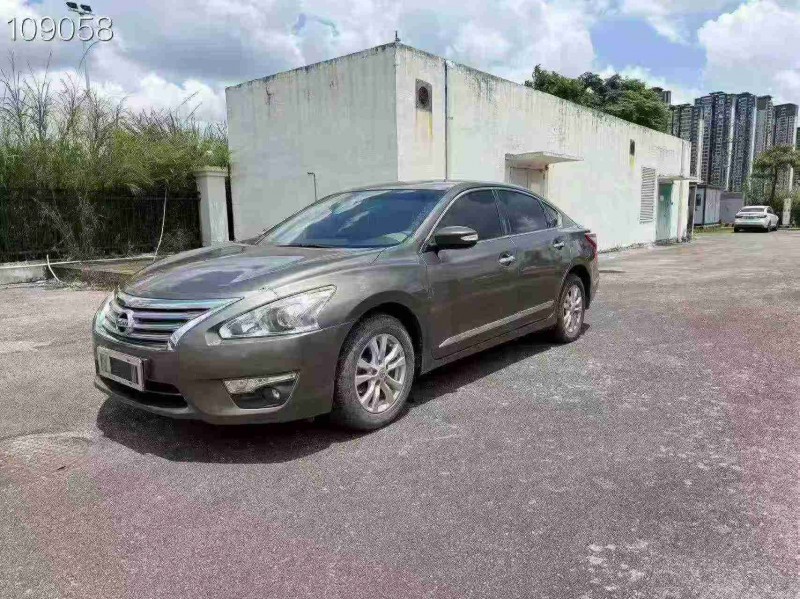 南寧13年日產天籟3