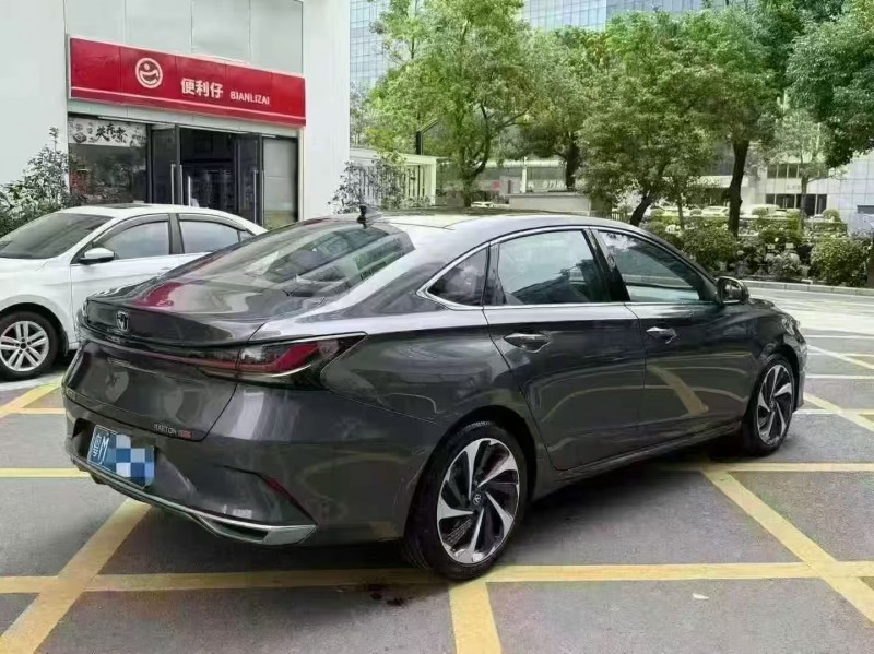 深圳24年長安汽車睿騁8