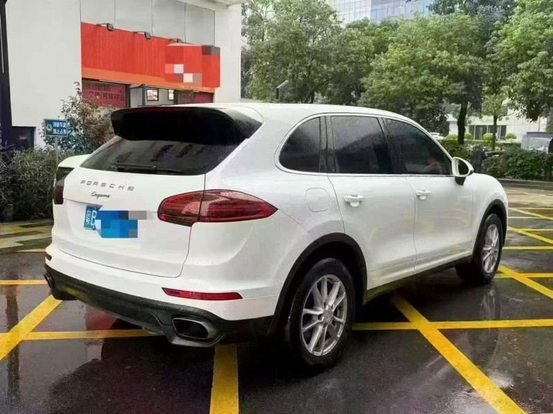 深圳17年保時捷卡宴8