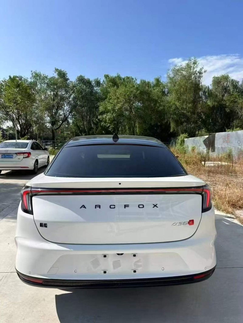淄博26年極狐汽車阿爾法9