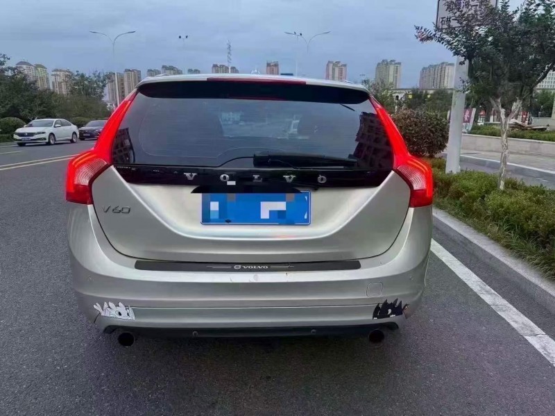 東營17年沃爾沃V608