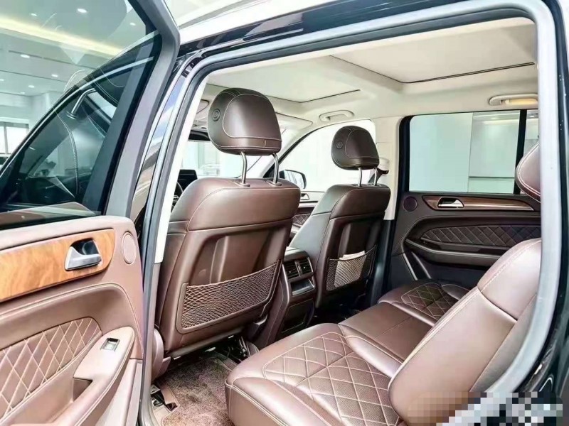 東營17年奔馳GLS4
