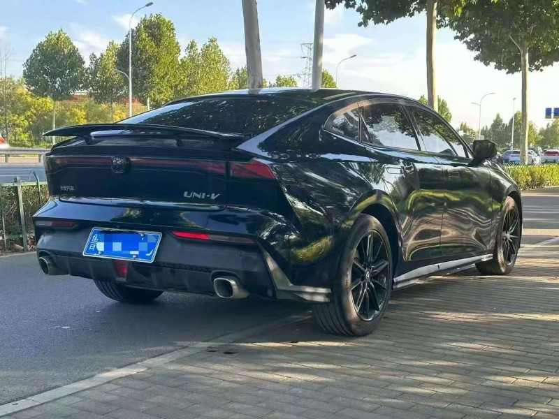 棗莊22年長安汽車UNI7