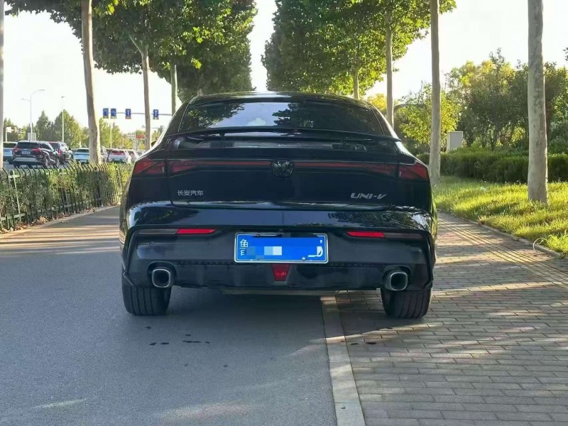 棗莊22年長安汽車UNI9