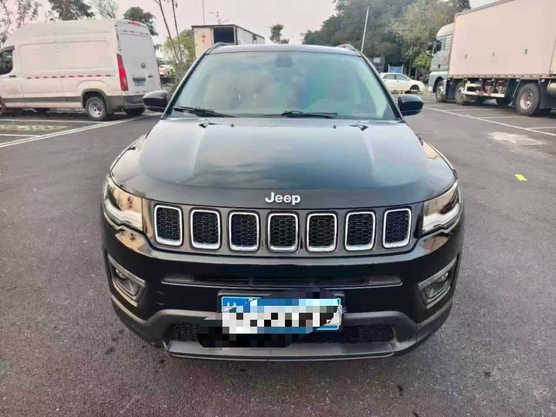 北海17年Jeep指南者1