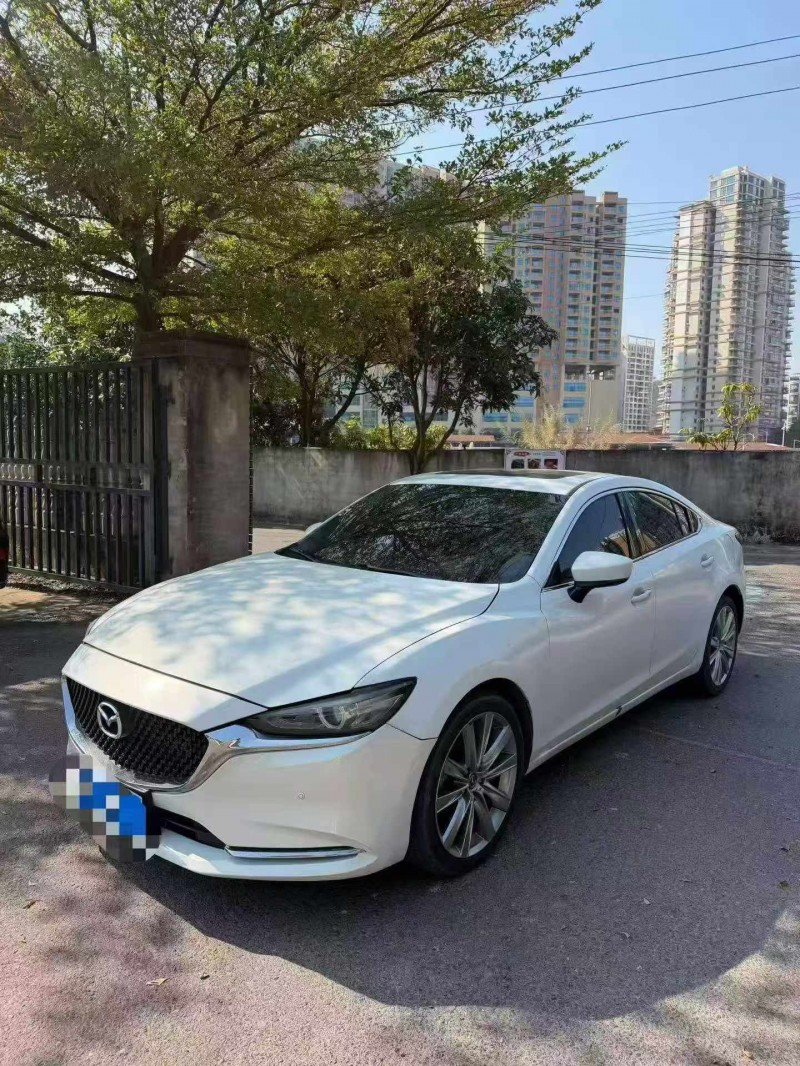欽州20年馬自達阿特茲2