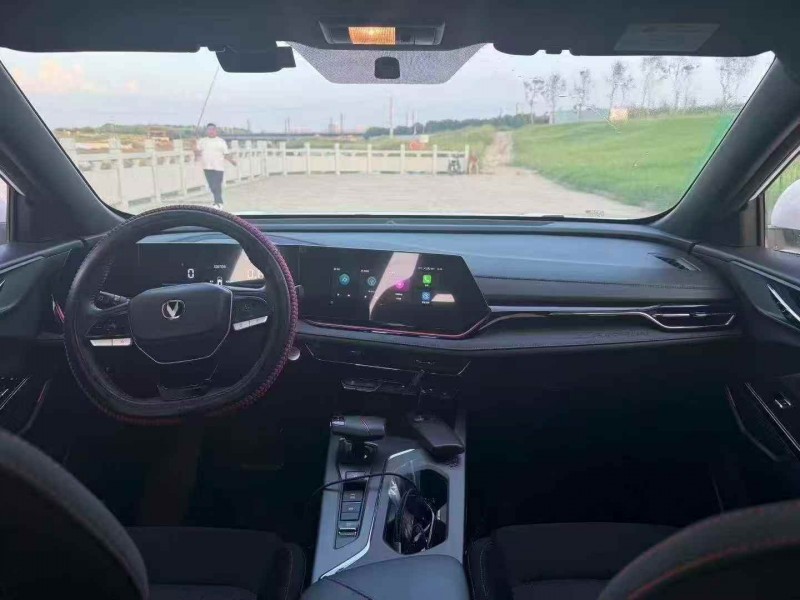 鄭州25年長安汽車歐尚5