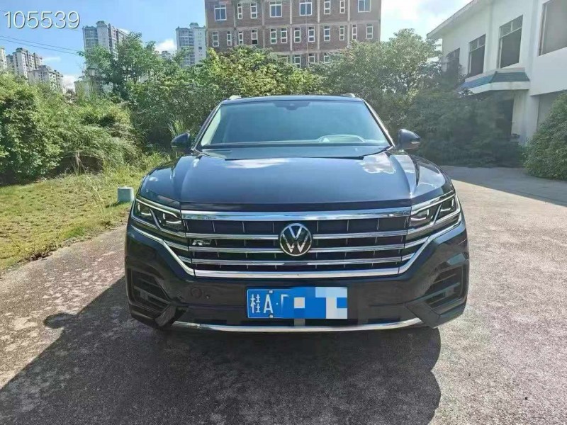 贵港21年大众途锐1