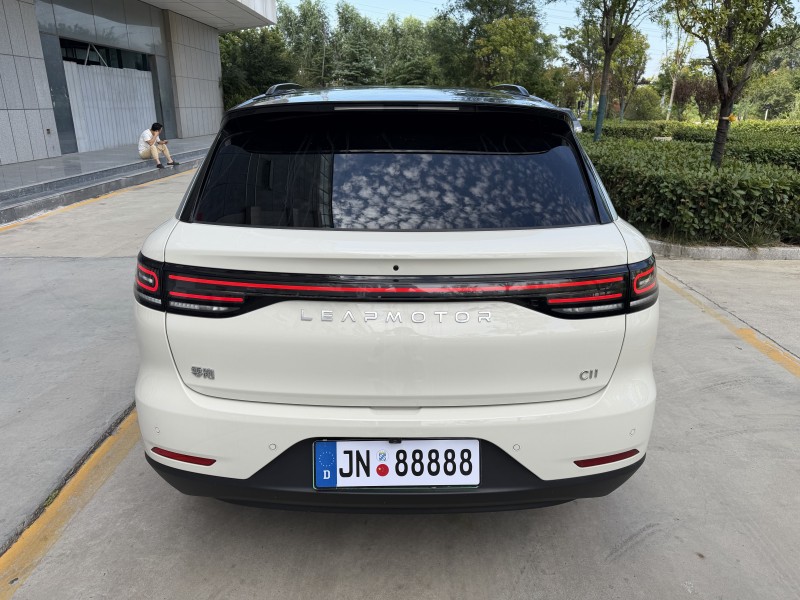 濟寧26年零跑汽車C119