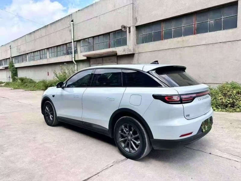 濰坊23年零跑汽車C112