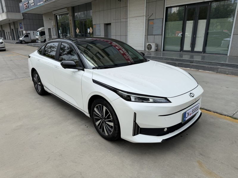 濟寧23年長安汽車啟源6