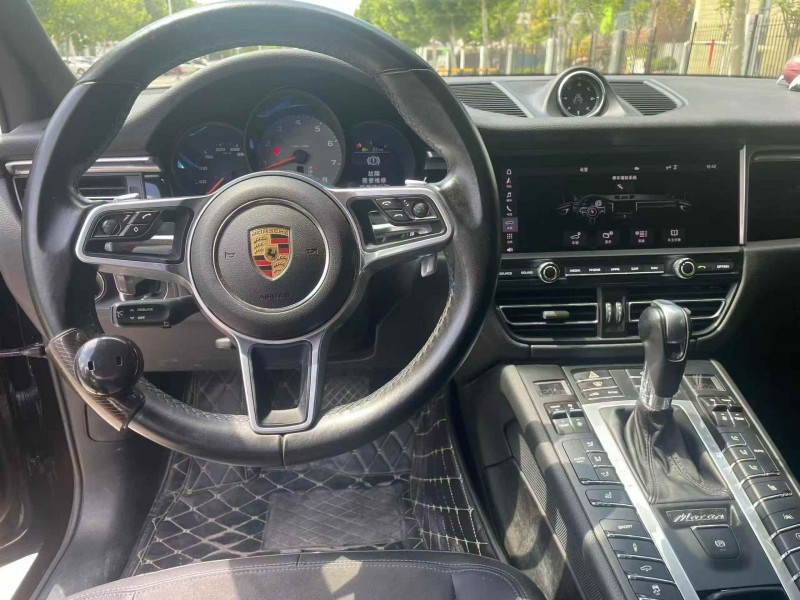 枣庄20年保时捷Macan4