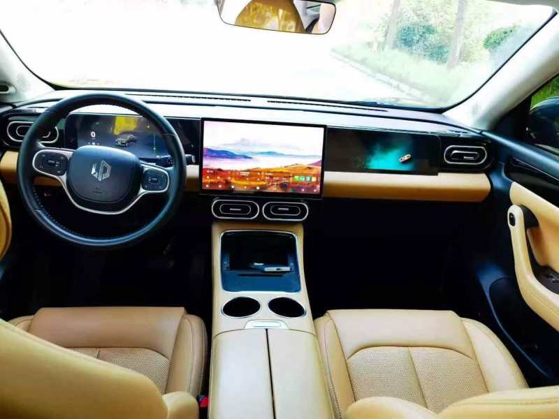 蘇州25年零跑汽車C114