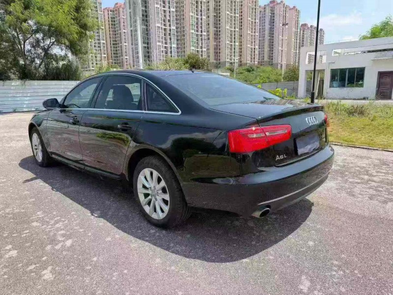南寧14年奧迪A6L8
