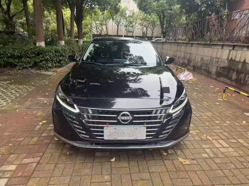 鄂州23年日產天籟1