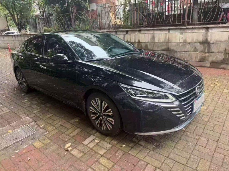鄂州23年日產天籟3