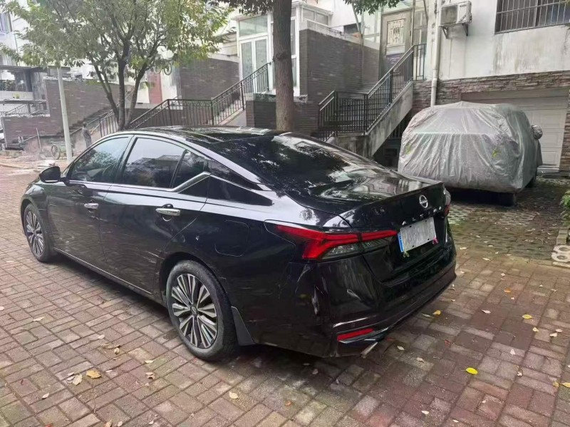 鄂州23年日產天籟7