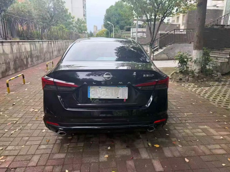 鄂州23年日產天籟9
