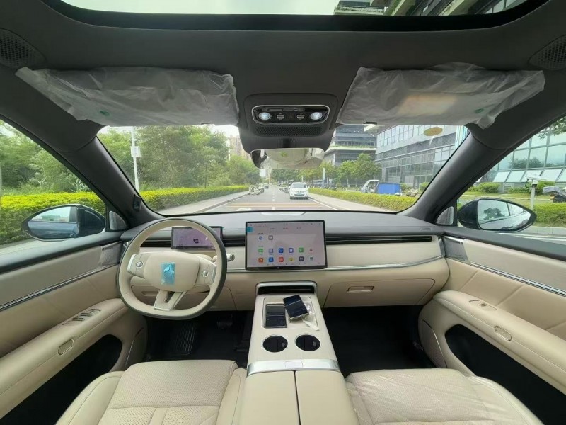 東莞26年五菱汽車華鏡s8
